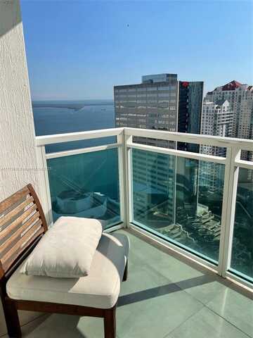 950 Brickell Bay Dr, Miami, FL 33131