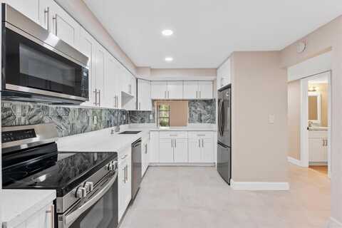 6563 Racquet Club Dr, Lauderhill, FL 33319