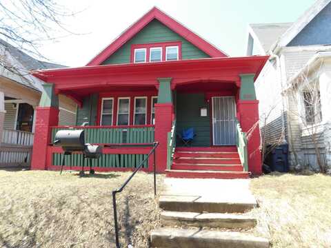 3007 N 29th St, Milwaukee, WI 53210