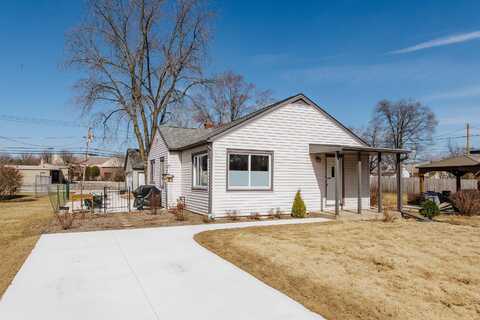 13818 W Meadow Ln, New Berlin, WI 53151
