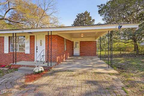 700 E Bond Avenue, Wiggins, MS 39577