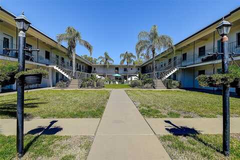 525 9TH AVENUE N, Saint Petersburg, FL 33701