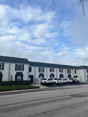 2808 W AZEELE STREET, TAMPA, FL 33609
