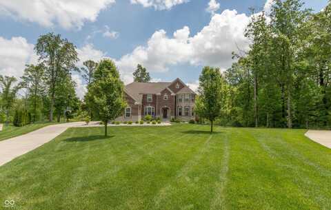 1527 Canyon Oak Lane, Columbus, IN 47201