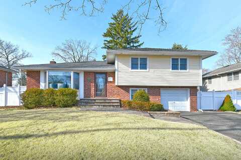 54 Cawfield Lane, Melville, NY 11747