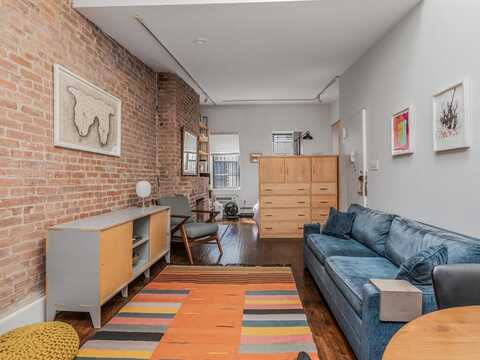 351 W 53rd Street, New York (Manhattan), NY 10019