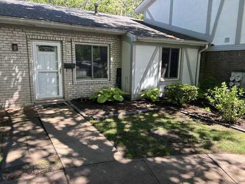 92 Birchwood Road, Medford, NY 11763