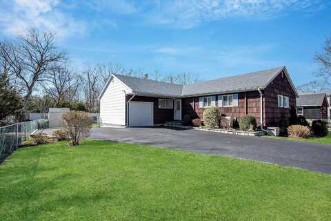80 Teddy Court, Ronkonkoma, NY 11779