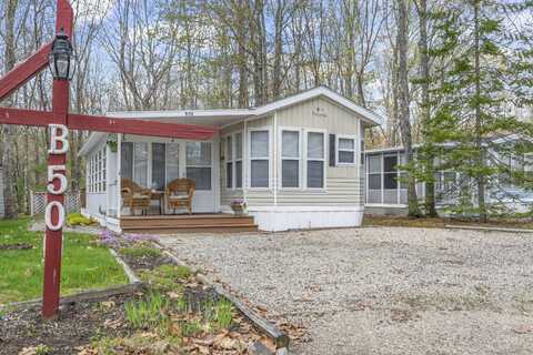 1 Robinson Way, Kennebunk, ME 04043