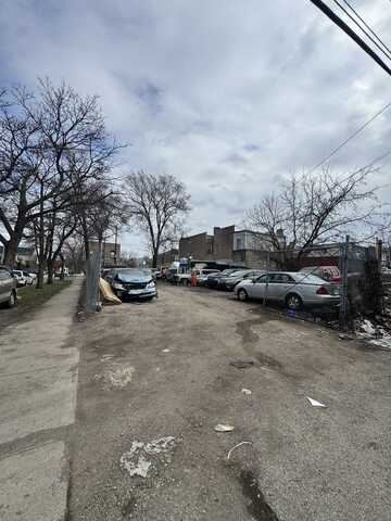 652 N Cicero Avenue, Chicago, IL 60644