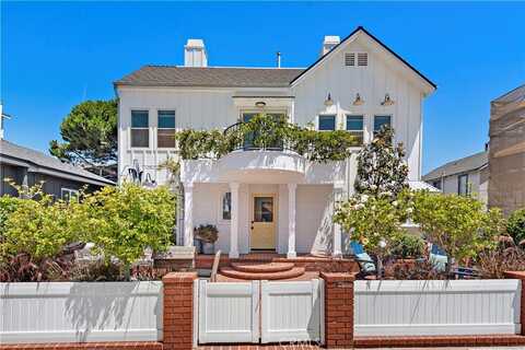 124 E Bay Avenue, Newport Beach, CA 92661