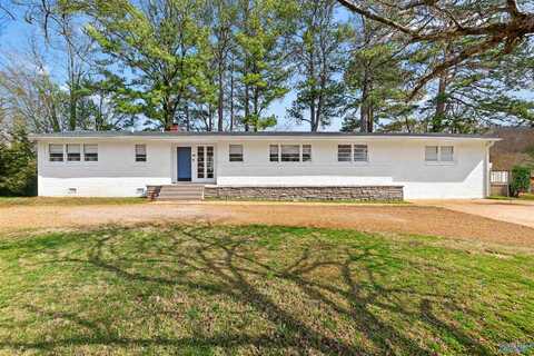 8009 Whitesburg Drive SE, Huntsville, AL 35802