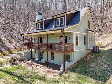 526 Garland Ridge Drive, Hayesville, NC 28904