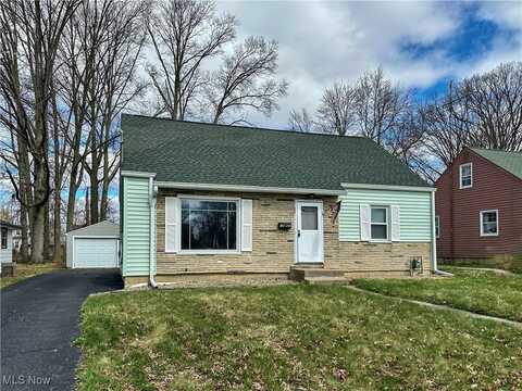 1563 Maplewood Street NE, Warren, OH 44483