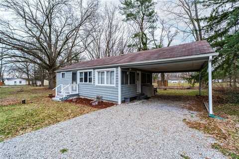 6101 Private Drive, Cortland, OH 44410