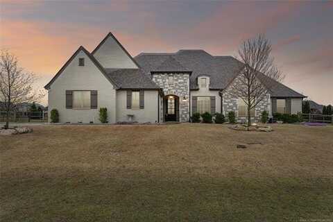 19672 E 69th Street N, Owasso, OK 74055