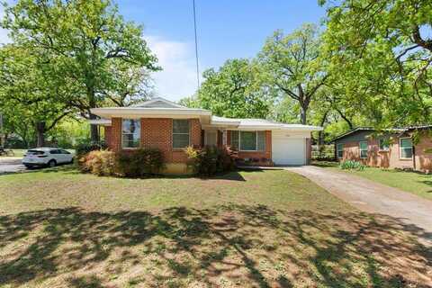1330 S Pecan Street, Arlington, TX 76010