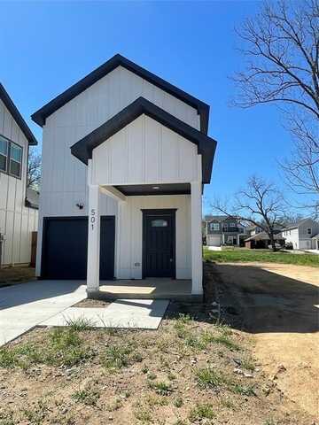 501 N Moore Street, Dallas, TX 75203