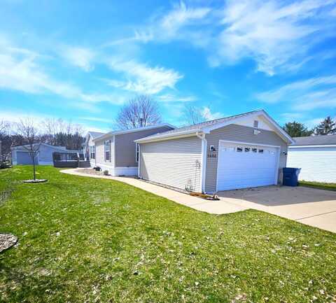 5688 Hawthorn St, Kalamazoo, MI 49009