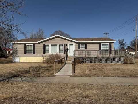 825 East 7th Avenue, Redfield, SD 57469