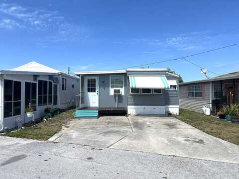 4699 Continental Dr, Holiday, FL 34690