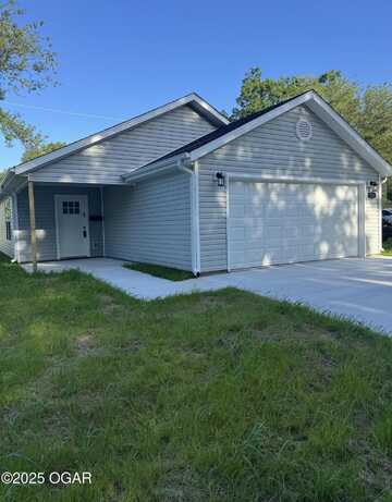 320 S Liberty Street, Webb City, MO 64870