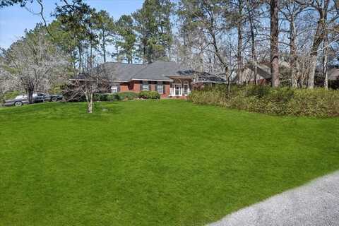 521 Greenhills Dr, Hattiesburg, MS 39402
