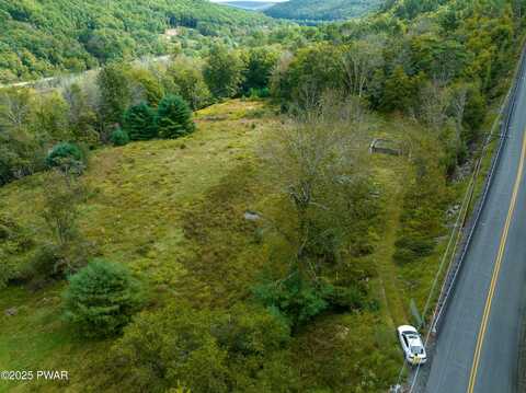 461 Lackawaxen Road, Lackawaxen, PA 18435