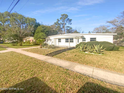 Jacqueline, JACKSONVILLE, FL 32277