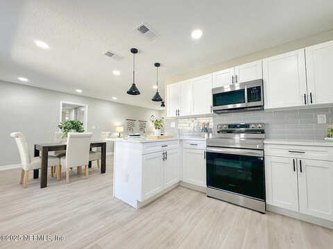 Morgana, JACKSONVILLE, FL 32211