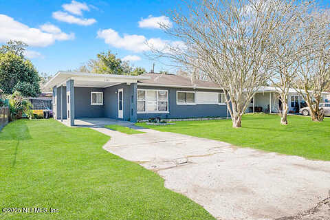 Weaver, PALATKA, FL 32177