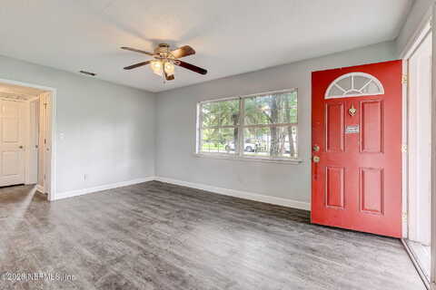 Mikael, JACKSONVILLE, FL 32205