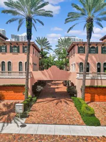 31 SE 10th Ave, Fort Lauderdale, FL 33301