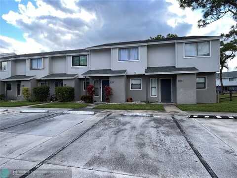 3602 Inlet Cir, Greenacres, FL 33463
