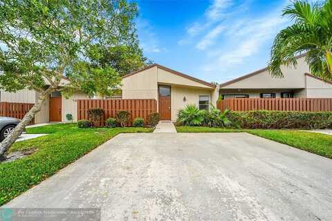 22306 Timberly Dr, Boca Raton, FL 33428