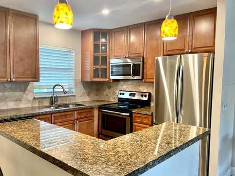 809 W Oakland Park Blvd, Oakland Park, FL 33311
