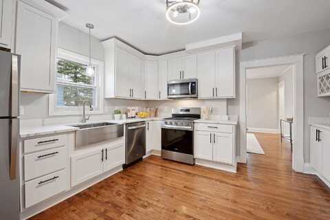 18Th, HOPKINS, MN 55343