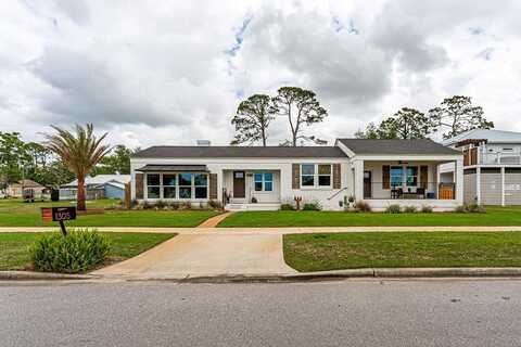 1305 Monument Ave, Port Saint Joe, FL 32456