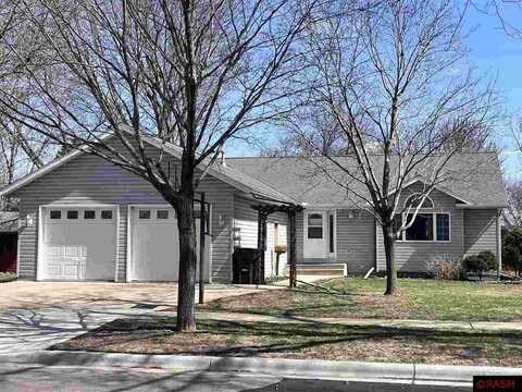 111 N 4th Street, Saint Peter, MN 56082