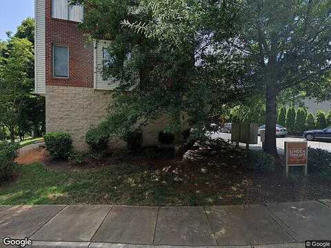 Linden, CHARLOTTESVILLE, VA 22902