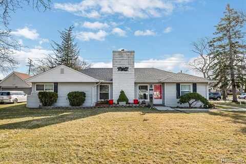 30260 HARPER Avenue, Saint Clair Shores, MI 48082