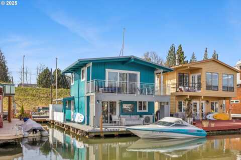 55 NE Bridgeton, Portland, OR 97211