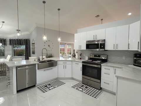 5936 NW Baynard Drive, Port Saint Lucie, FL 34986