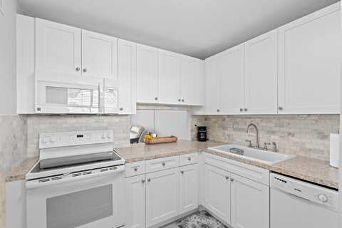 2811 S Garden Drive, Lake Worth, FL 33461