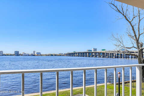 Le Baron, JACKSONVILLE, FL 32207