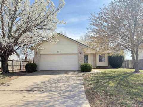 209 W Tall Tree Rd, Derby, KS 67037