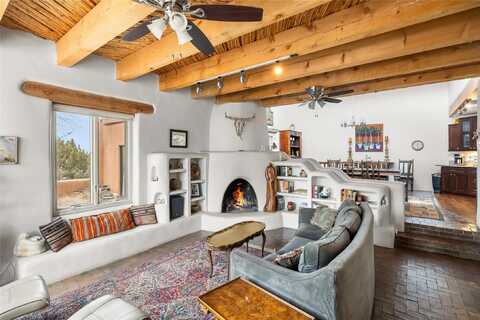4210 Ravine Road, Santa Fe, NM 87507