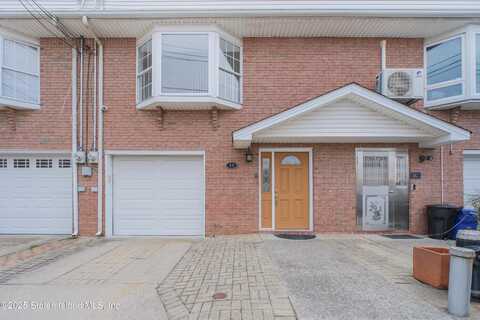 14 Ragazzi Lane, Staten Island, NY 10305