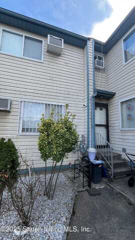 301 Mosel Avenue, Staten Island, NY 10304