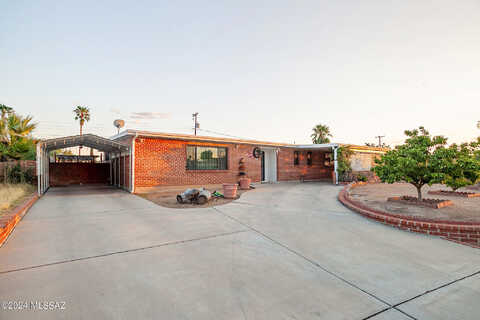 Calle Betelgeux, TUCSON, AZ 85710